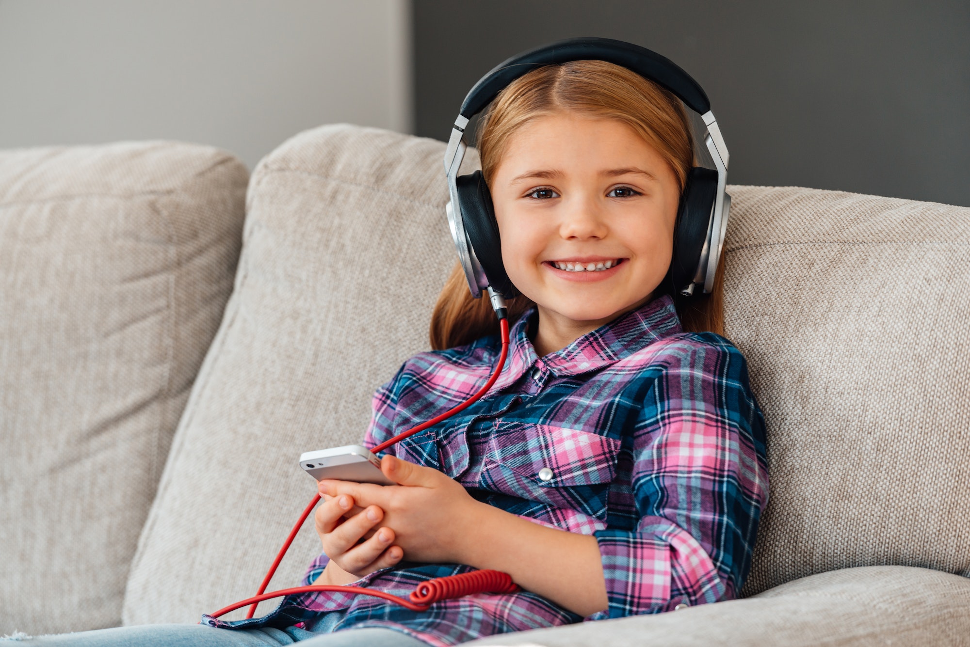 Little cutie loves music.