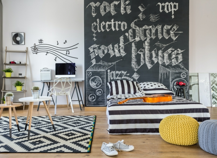Music themed bedroom