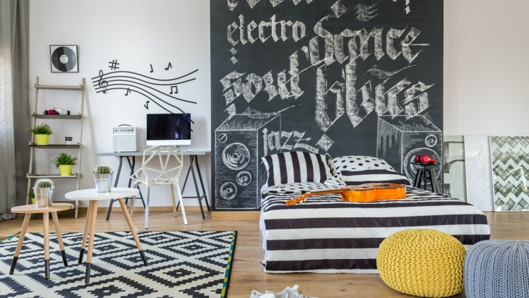 Music themed bedroom