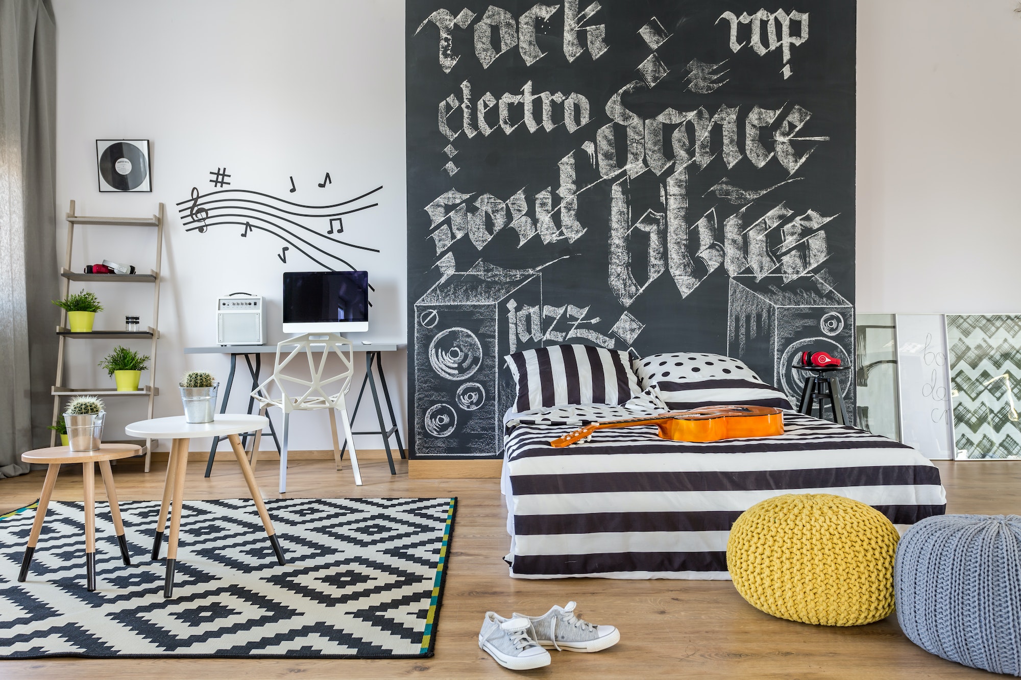 Music themed bedroom